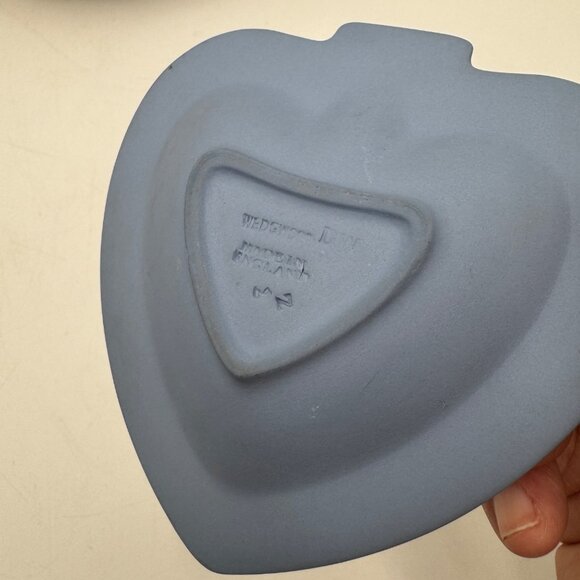 Vintage WEDGWOOD Blue Jasperware BRIDGE SET of 4 TRINKET Dishes Tray Card Suits - Picture 9 of 10